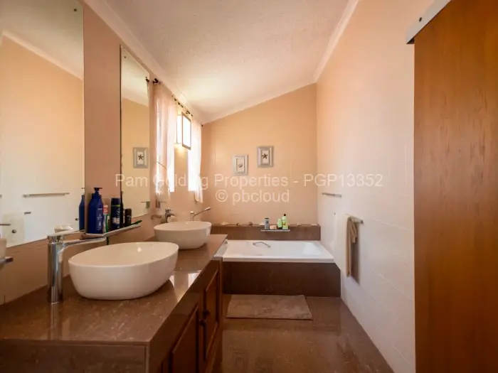 4 Bedroom House for Sale in Gunhill, Harare