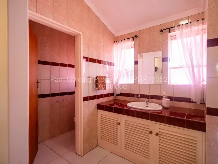 4 Bedroom House for Sale in Gunhill, Harare