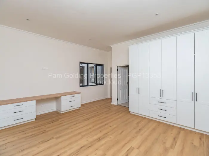 Townhouse/Cluster for Sale in Vainona, Harare