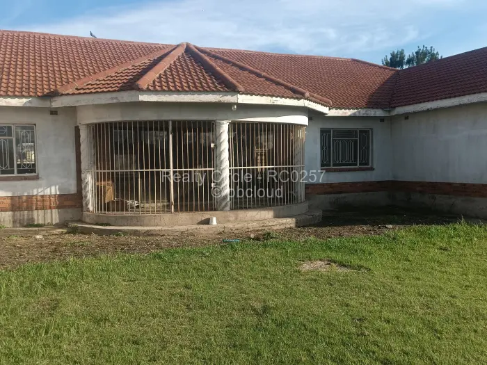 5 Bedroom House for Sale in Chadcombe, Harare