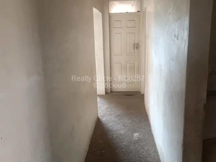 5 Bedroom House for Sale in Chadcombe, Harare