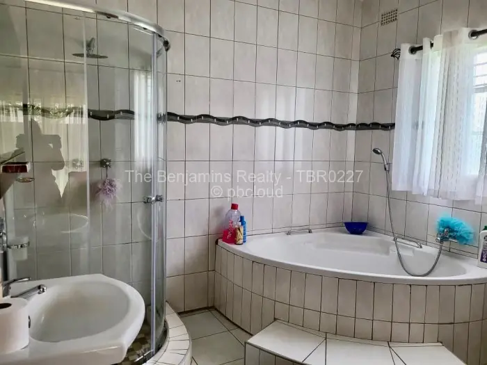 Townhouse/Cluster to Rent in Pomona