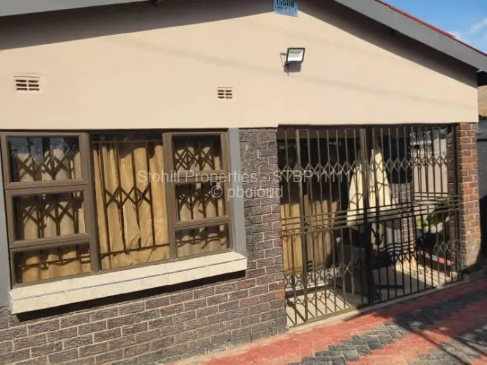 3 Bedroom House for Sale in Chitungwiza, Chitungwiza