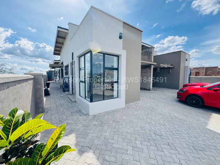 Townhouse/Cluster for Sale in Arlington, Harare