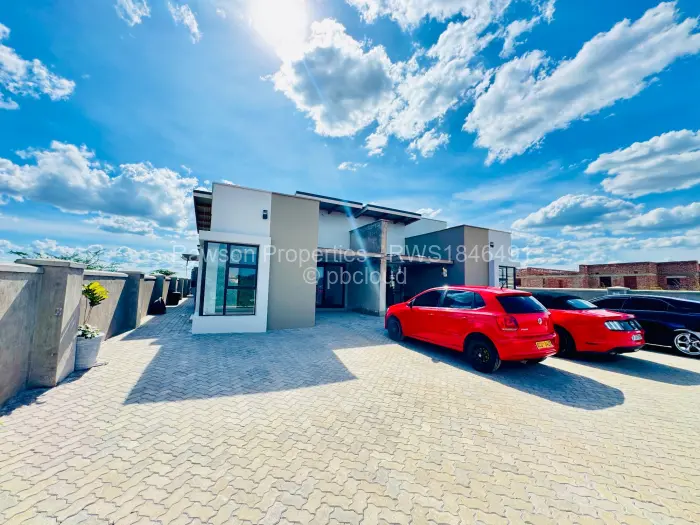 Townhouse/Cluster for Sale in Arlington, Harare
