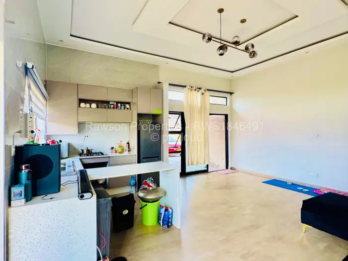 Townhouse/Cluster for Sale in Arlington, Harare