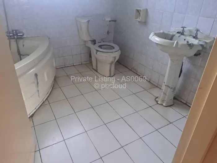 3 Bedroom House to Rent in Emerald Hill, Harare