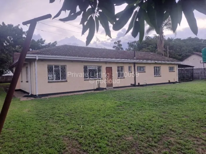 3 Bedroom House to Rent in Emerald Hill, Harare