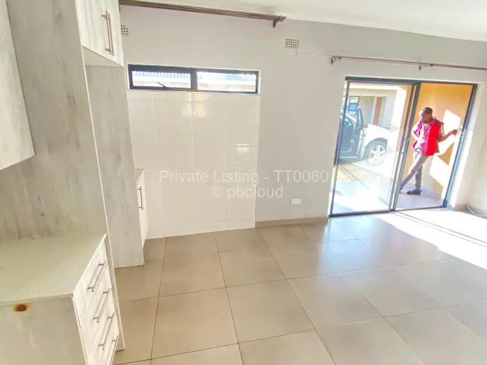Flat/Apartment to Rent in Bluff Hill, Harare