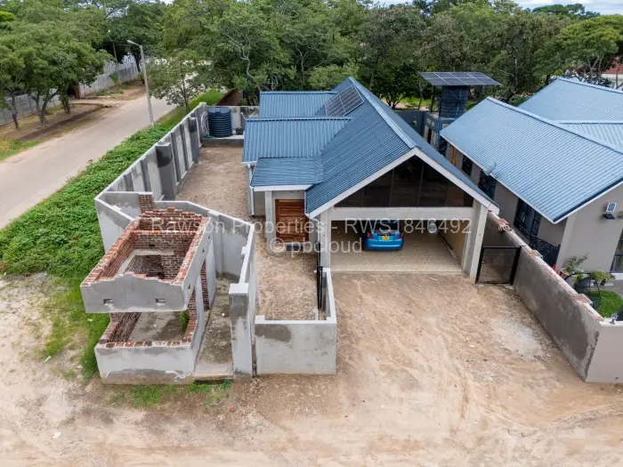 Townhouse/Cluster for Sale in Greendale, Harare