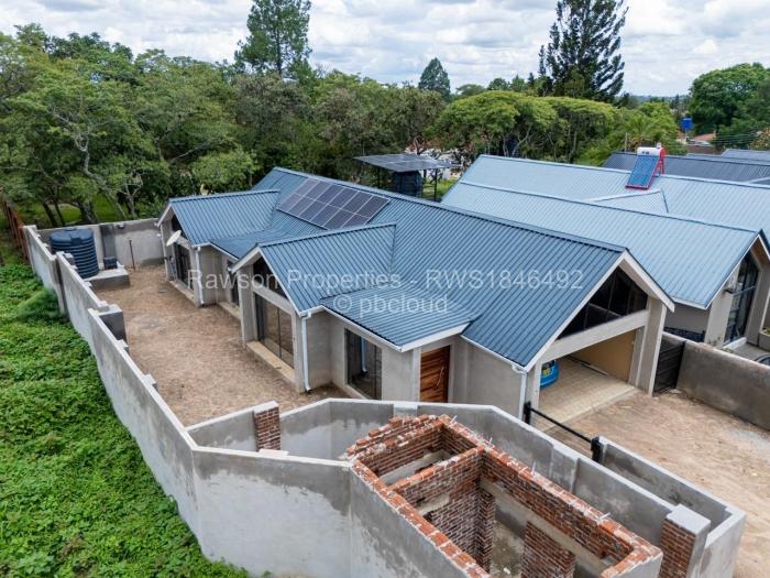 Townhouse/Cluster for Sale in Greendale, Harare