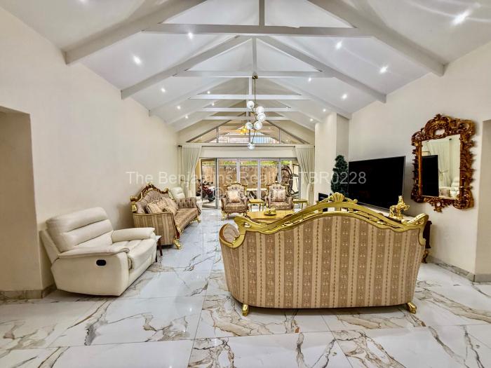 Townhouse/Cluster to Rent in Greystone Park, Harare