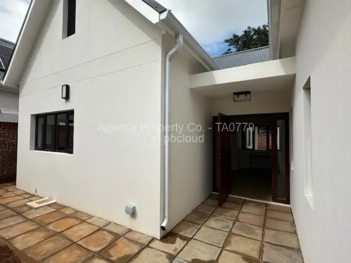 Townhouse/Cluster to Rent in Vainona, Harare