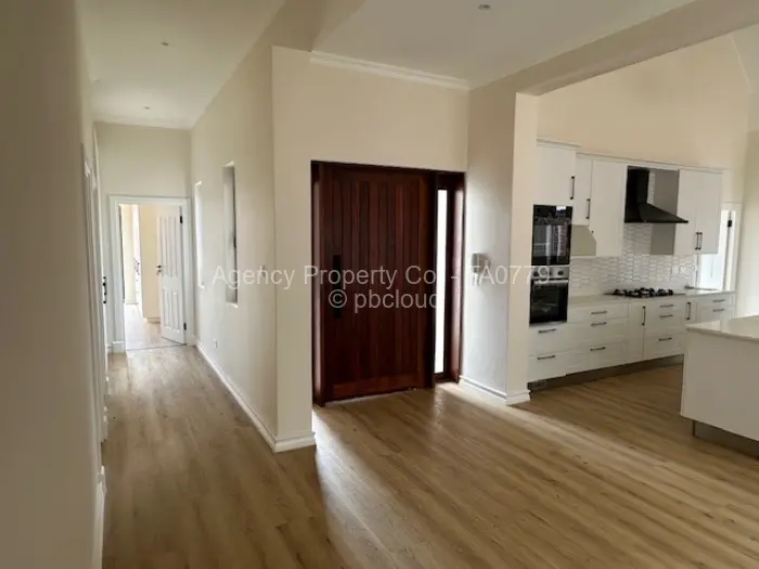 Townhouse/Cluster to Rent in Vainona, Harare