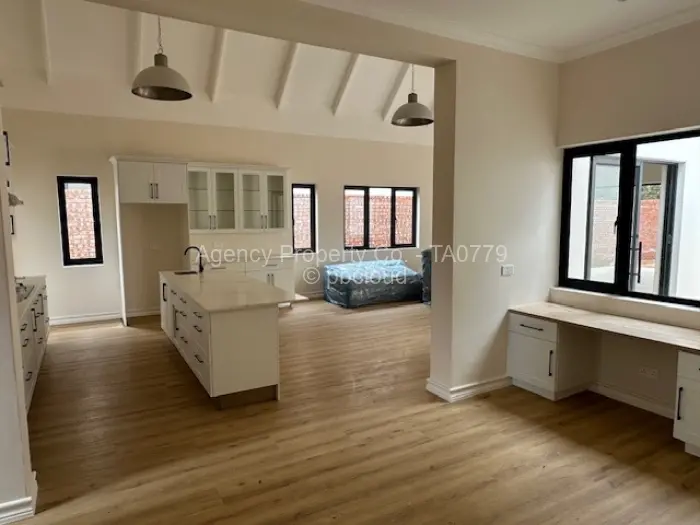 Townhouse/Cluster to Rent in Vainona, Harare