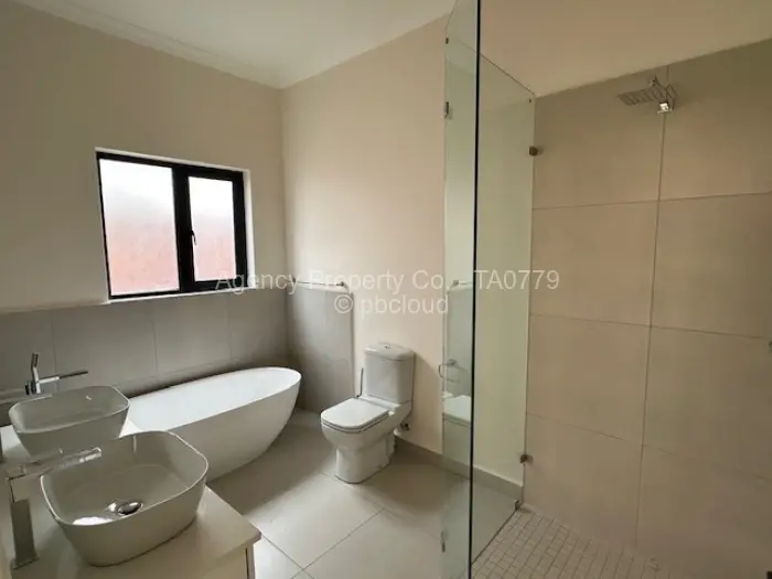 Townhouse/Cluster to Rent in Vainona, Harare