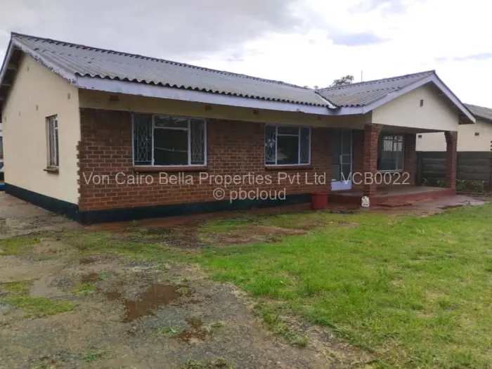 4 Bedroom House for Sale in Warren Park, Harare