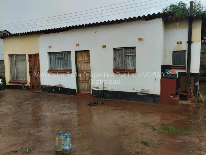 4 Bedroom House for Sale in Warren Park, Harare