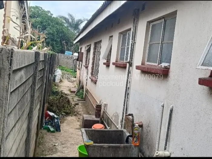 House for Sale in Glen View, Harare