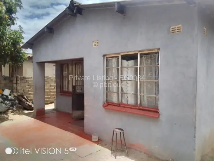 4 Bedroom House for Sale in Glen View, Harare