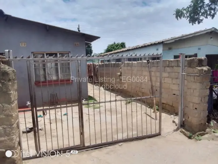 4 Bedroom House for Sale in Glen View, Harare