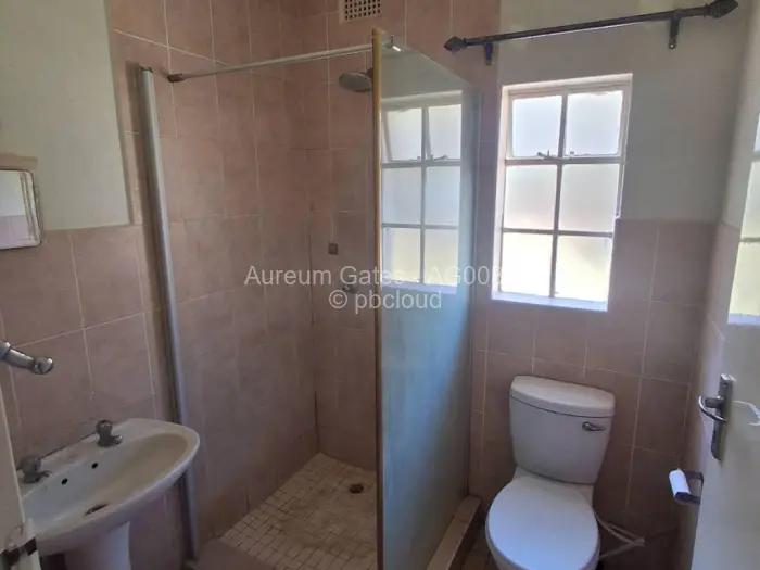 Townhouse/Cluster to Rent in Newlands