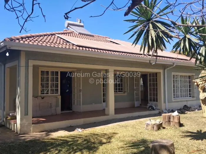 Townhouse/Cluster to Rent in Newlands