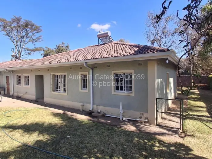 Townhouse/Cluster to Rent in Newlands