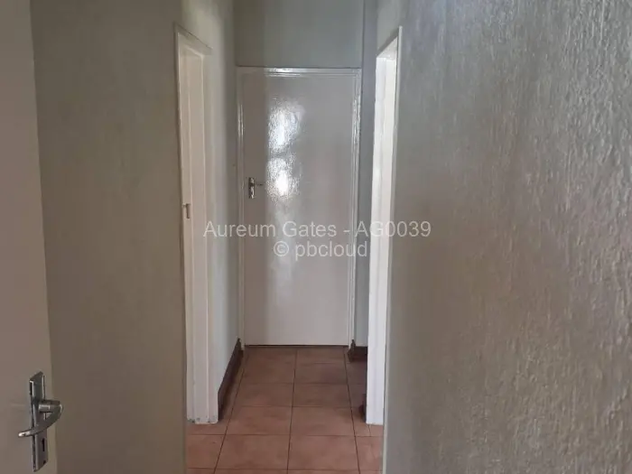 Townhouse/Cluster to Rent in Newlands