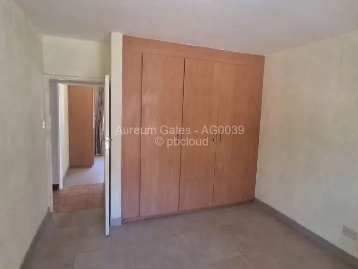 Townhouse/Cluster to Rent in Newlands