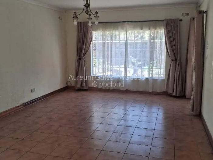 Townhouse/Cluster to Rent in Newlands