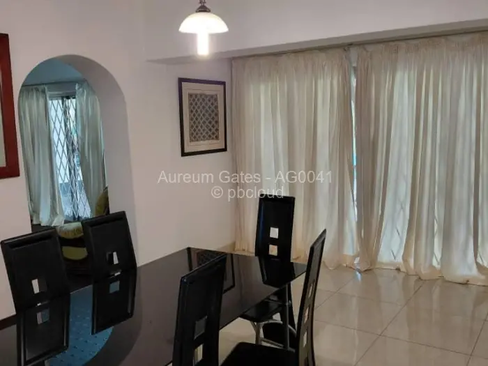 6 Bedroom House to Rent in The Grange