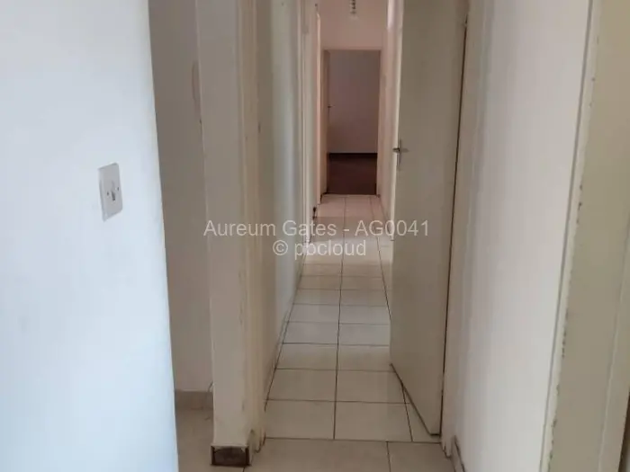 6 Bedroom House to Rent in The Grange