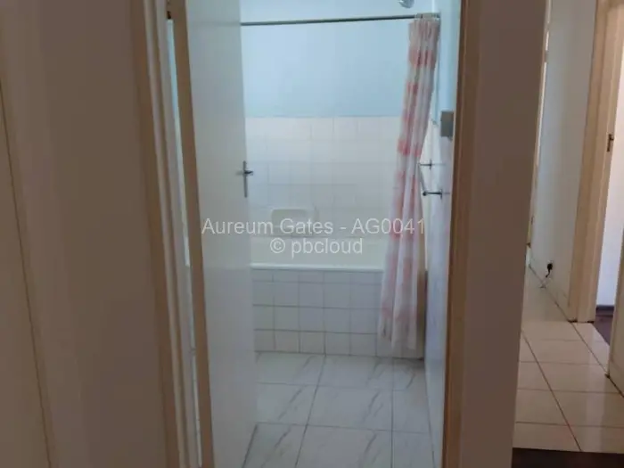 6 Bedroom House to Rent in The Grange