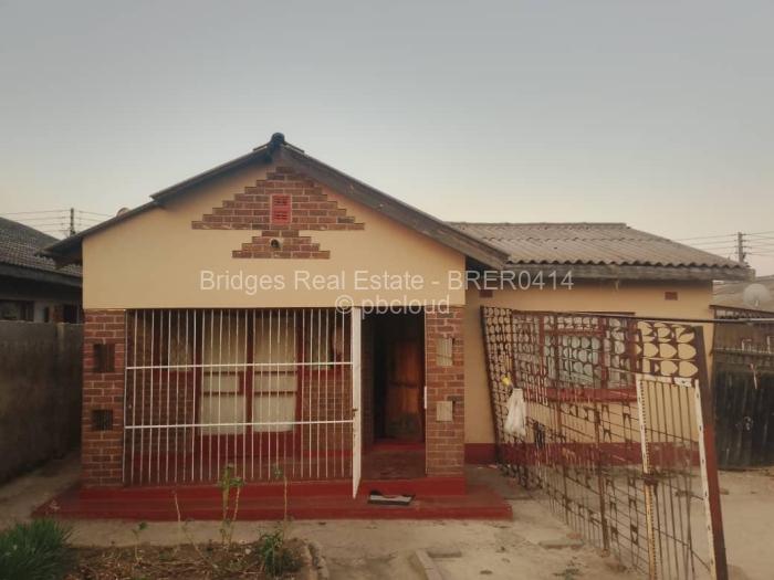 7 Bedroom House for Sale in Budiriro, Harare