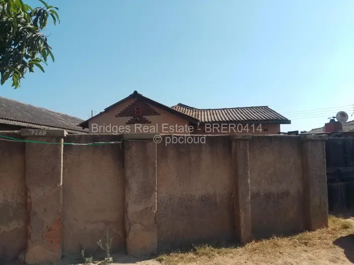 7 Bedroom House for Sale in Budiriro, Harare