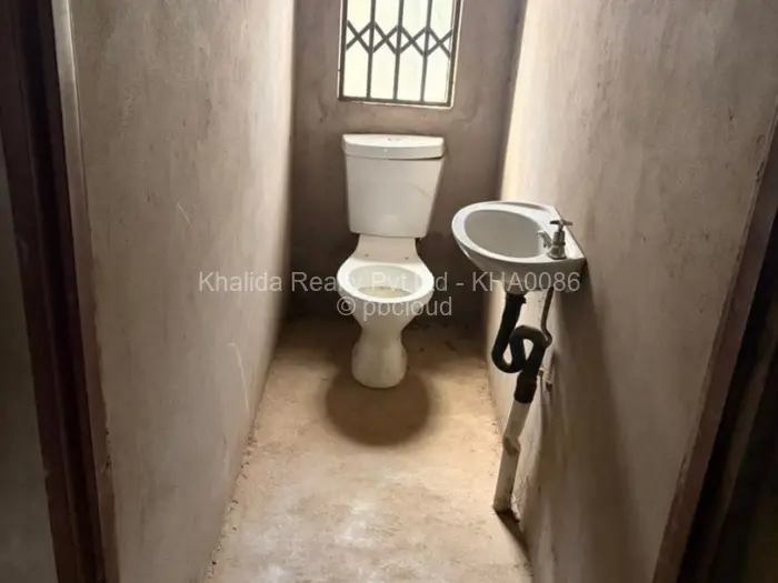 Retail/Shop for Sale in Chitungwiza, Chitungwiza