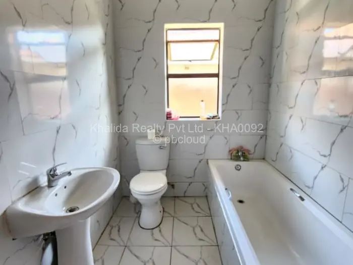 4 Bedroom House for Sale in Madokero Estates, Harare