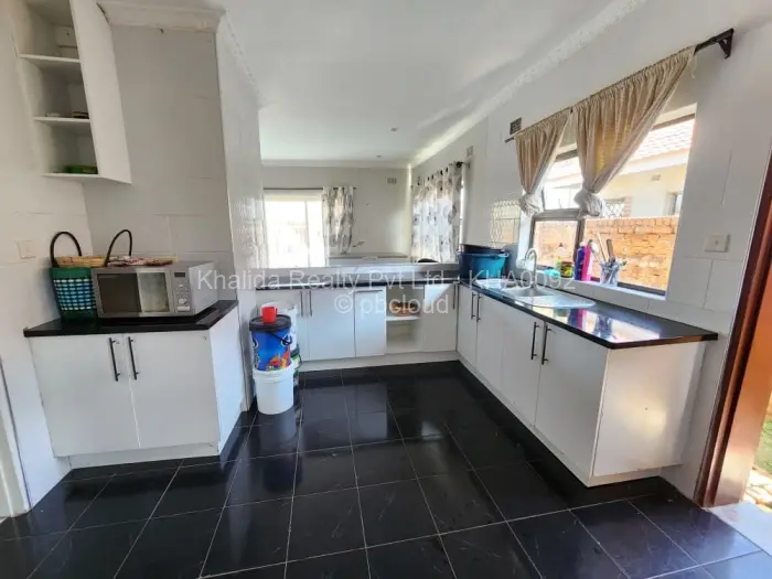 4 Bedroom House for Sale in Madokero Estates, Harare