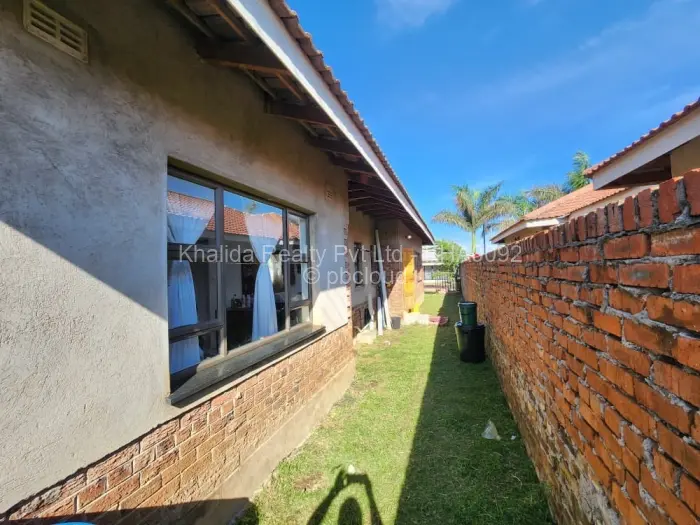 4 Bedroom House for Sale in Madokero Estates, Harare