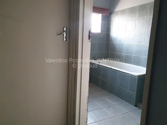 3 Bedroom House for Sale in Mainway Meadows, Harare