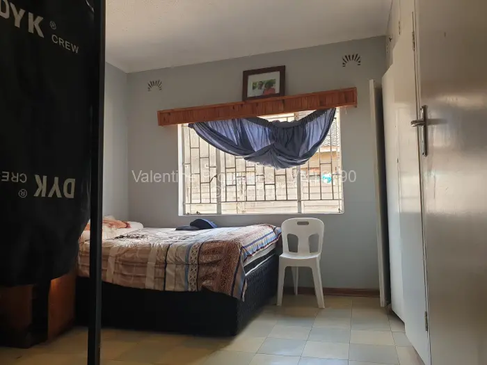 3 Bedroom House for Sale in Mainway Meadows, Harare