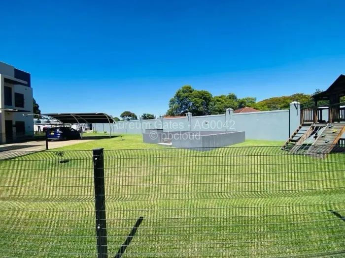 Flat/Apartment to Rent in Kamfinsa, Harare