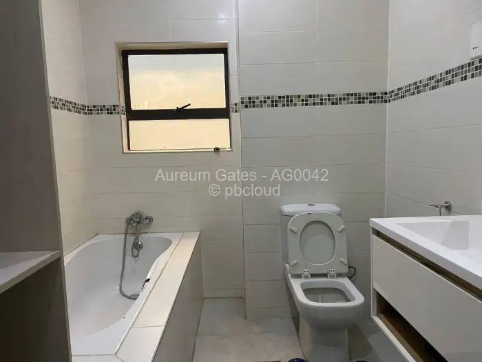 Flat/Apartment to Rent in Kamfinsa, Harare