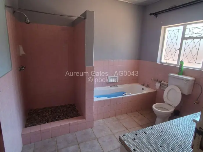 4 Bedroom House to Rent in Chisipite