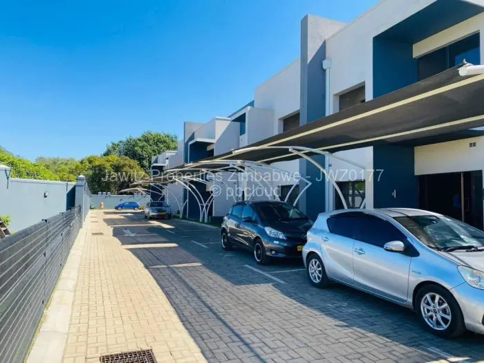 Townhouse/Cluster to Rent in Greencroft, Harare