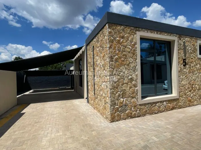 Townhouse/Cluster to Rent in Mount Pleasant