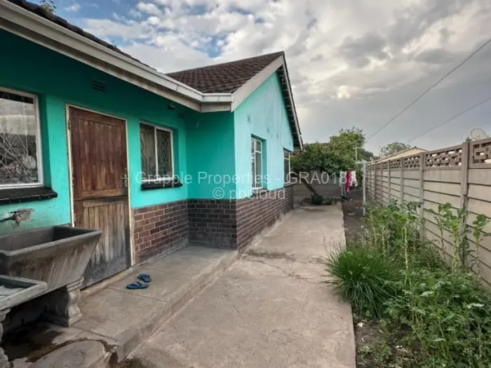 4 Bedroom House for Sale in Highfield, Harare