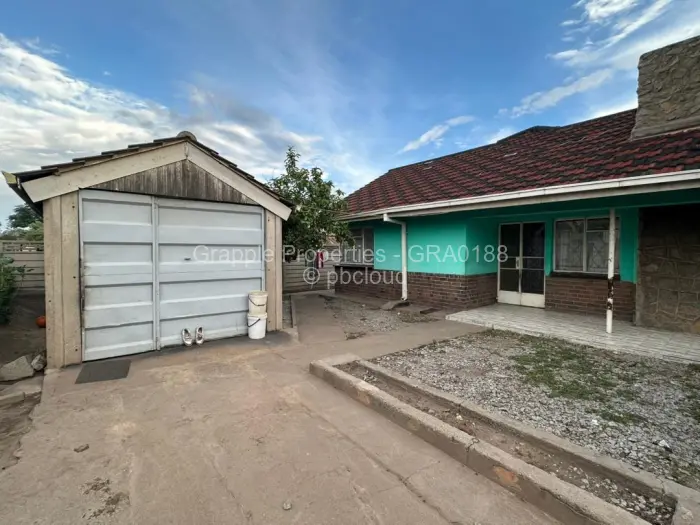 4 Bedroom House for Sale in Highfield, Harare