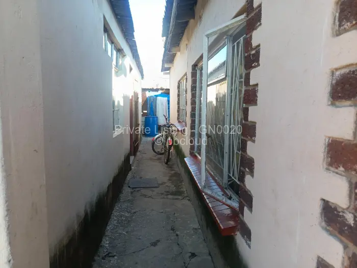 4 Bedroom House for Sale in Highfield, Harare